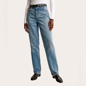 Abercrombie & Fitch - Curve Love The 90s Straight Ultra High Rise